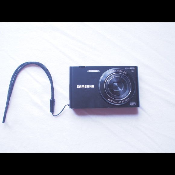 Samsung selfie digital camera - Picture 1 of 2